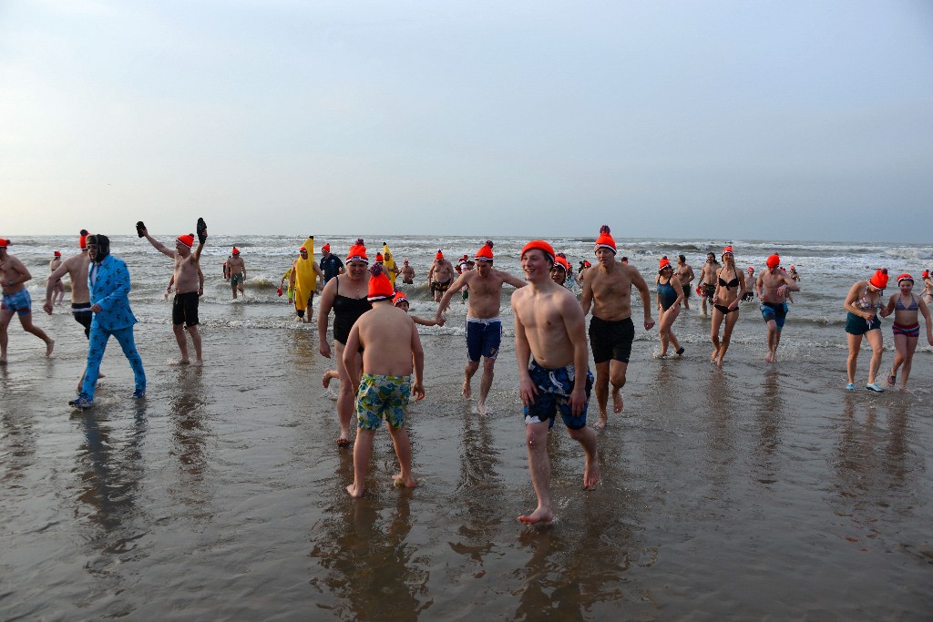 ../Images/Nieuwjaarsduik Nederzandt 2015 113.jpg
